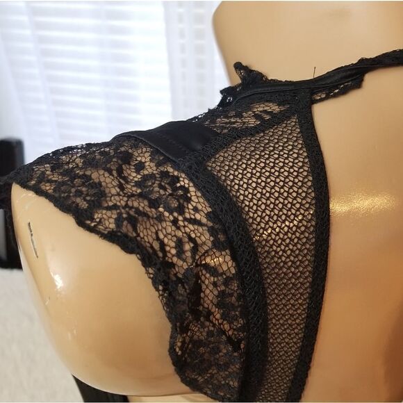 32DD {Victoria's Secret} Black Bra Top - Picture 9 of 16